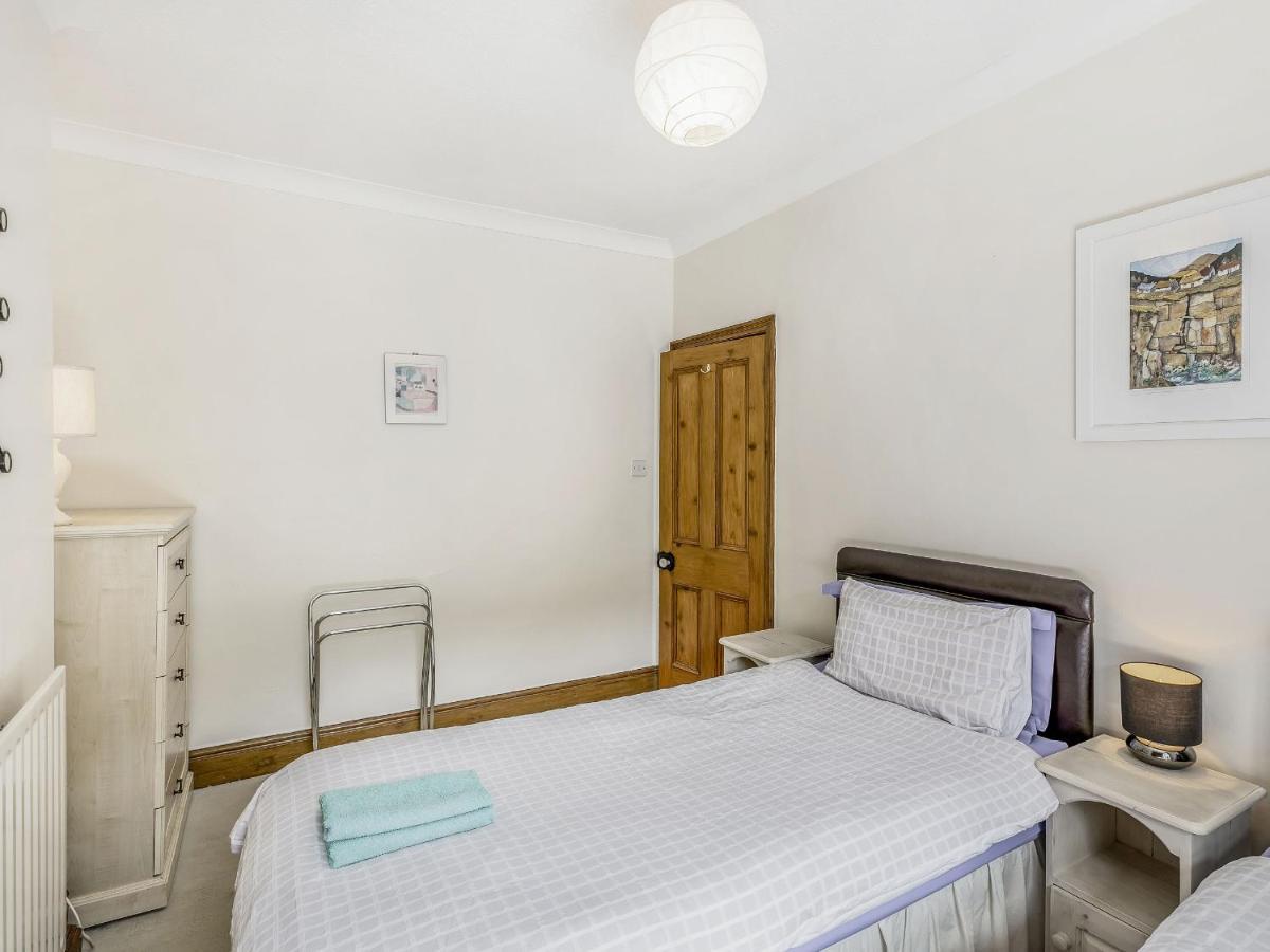Rosskeen Villa Tideswell Ngoại thất bức ảnh