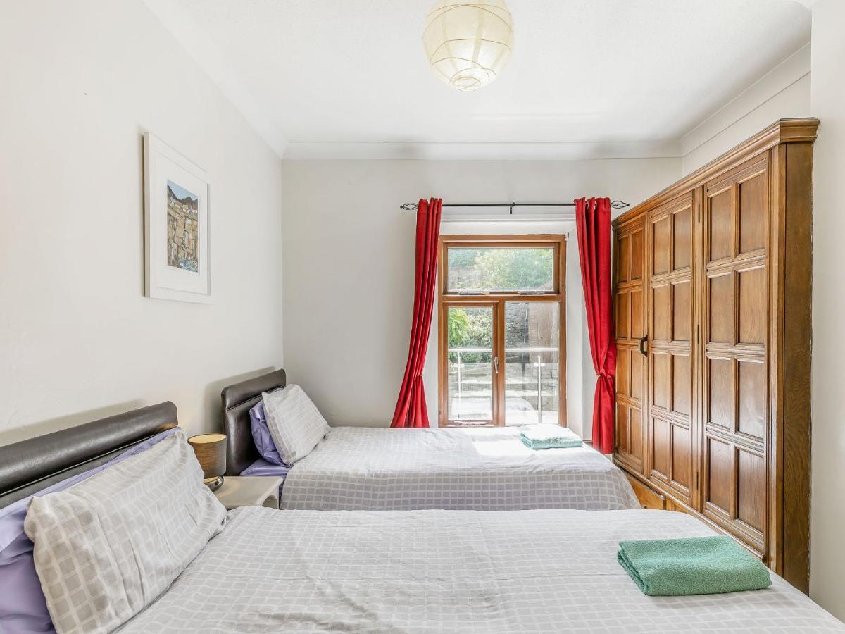 Rosskeen Villa Tideswell Ngoại thất bức ảnh